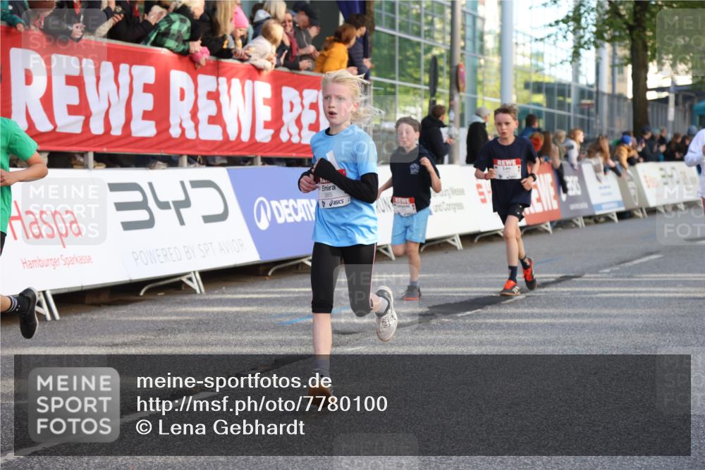 25.04.2025 - Das Zehntel Lena Gebhardt http://msf.ph/oto/7780100 26.04.2025 08:51:20 Ziel 1080, 1087, 1114, 1484, 1488, 1748, 1757, 1781, 1787, 1922, 2309, 2321, 2325, 2356, 2392, 2474, 2667, 2672, 2709, 2711, 2718, 2731, 2734, 2778, 2795, 2827, 2832, 2840, 2914, 2919, 3040, 3097, 3099, 3188, 3231, 3415, 3710, 3782, 3808, 3865 meine-sportfotos.de