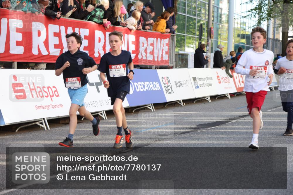 25.04.2025 - Das Zehntel Lena Gebhardt http://msf.ph/oto/7780137 26.04.2025 08:51:21 Ziel 1080, 1087, 1114, 1484, 1488, 1748, 1757, 1781, 1787, 1922, 2309, 2325, 2356, 2392, 2474, 2667, 2672, 2709, 2718, 2731, 2734, 2778, 2795, 2827, 2832, 2848, 2914, 2919, 3040, 3097, 3099, 3188, 3231, 3415, 3710, 3782, 3808, 3865, 3877 meine-sportfotos.de