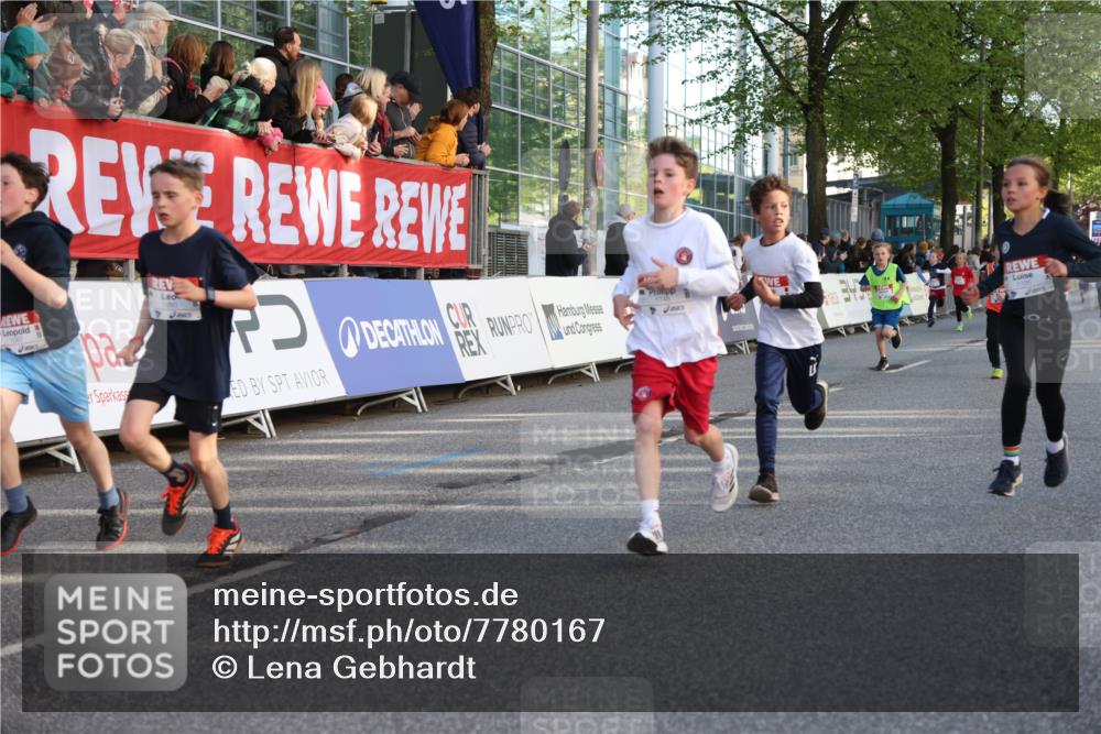 25.04.2025 - Das Zehntel Lena Gebhardt http://msf.ph/oto/7780167 26.04.2025 08:51:21 Ziel 1080, 1087, 1114, 1484, 1488, 1748, 1757, 1781, 1787, 1922, 2309, 2325, 2356, 2392, 2474, 2667, 2672, 2709, 2718, 2731, 2734, 2778, 2795, 2827, 2832, 2848, 2914, 2919, 3040, 3097, 3099, 3188, 3231, 3415, 3710, 3782, 3808, 3865, 3877 meine-sportfotos.de