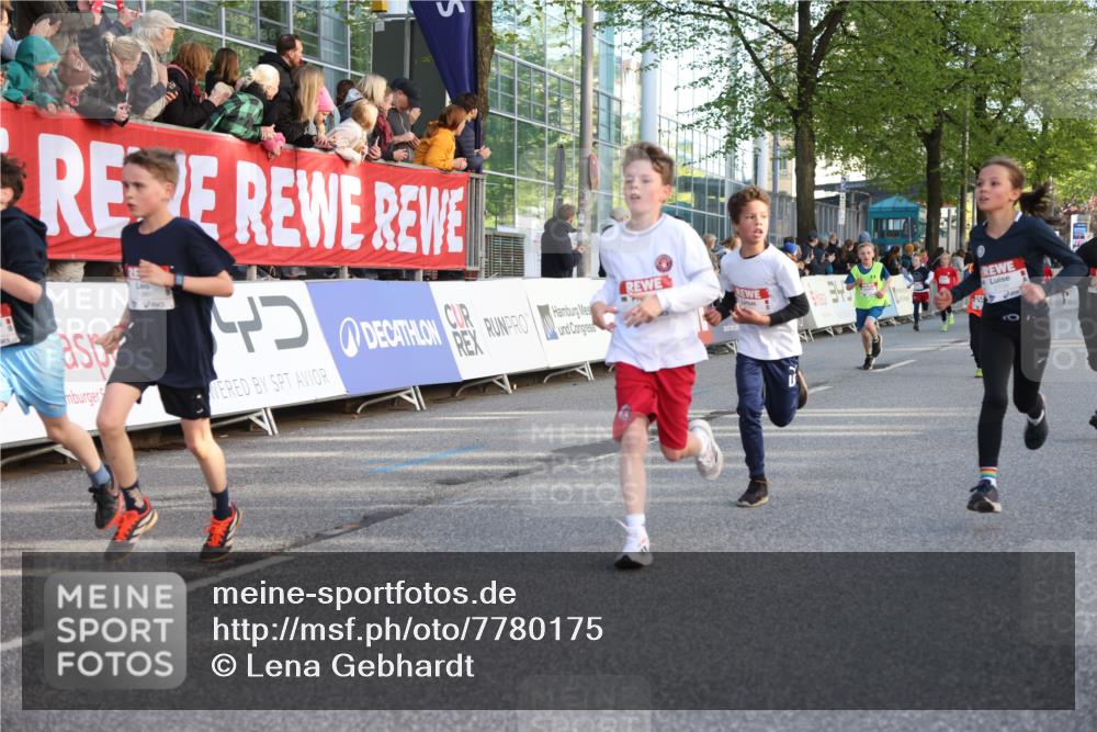 25.04.2025 - Das Zehntel Lena Gebhardt http://msf.ph/oto/7780175 26.04.2025 08:51:21 Ziel 1080, 1087, 1114, 1484, 1488, 1748, 1757, 1781, 1787, 1922, 2309, 2325, 2356, 2392, 2474, 2667, 2672, 2709, 2718, 2731, 2734, 2778, 2795, 2827, 2832, 2848, 2914, 2919, 3040, 3097, 3099, 3188, 3231, 3415, 3710, 3782, 3808, 3865, 3877 meine-sportfotos.de