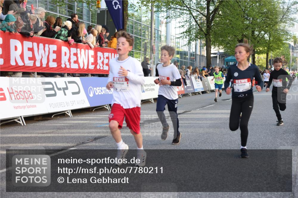 25.04.2025 - Das Zehntel Lena Gebhardt http://msf.ph/oto/7780211 26.04.2025 08:51:22 Ziel 1080, 1087, 1114, 1484, 1488, 1546, 1748, 1757, 1781, 1787, 1922, 1943, 2309, 2325, 2356, 2392, 2474, 2621, 2667, 2672, 2709, 2718, 2734, 2778, 2795, 2827, 2832, 2848, 2914, 2919, 3040, 3097, 3099, 3188, 3231, 3415, 3710, 3782, 3808, 3865, 3877 meine-sportfotos.de