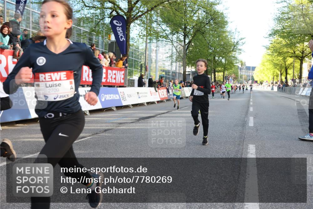 25.04.2025 - Das Zehntel Lena Gebhardt http://msf.ph/oto/7780269 26.04.2025 08:51:23 Ziel 1080, 1087, 1114, 1484, 1488, 1546, 1748, 1757, 1781, 1787, 1922, 1943, 2309, 2325, 2356, 2392, 2474, 2621, 2667, 2672, 2709, 2718, 2734, 2778, 2795, 2827, 2832, 2848, 2914, 2919, 3040, 3097, 3099, 3188, 3231, 3415, 3710, 3782, 3808, 3865, 3877 meine-sportfotos.de