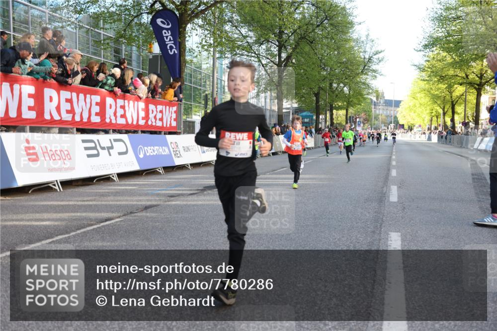 25.04.2025 - Das Zehntel Lena Gebhardt http://msf.ph/oto/7780286 26.04.2025 08:51:24 Ziel 1080, 1087, 1114, 1484, 1488, 1546, 1748, 1757, 1781, 1787, 1922, 1943, 2010, 2309, 2356, 2392, 2474, 2621, 2667, 2672, 2709, 2718, 2734, 2778, 2795, 2827, 2832, 2848, 2853, 2914, 2919, 3040, 3049, 3097, 3099, 3188, 3231, 3415, 3710, 3782, 3808, 3865, 3877 meine-sportfotos.de