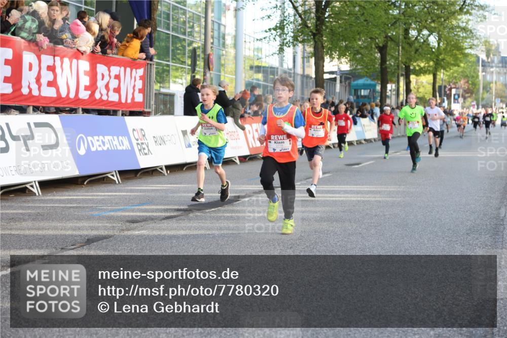 25.04.2025 - Das Zehntel Lena Gebhardt http://msf.ph/oto/7780320 26.04.2025 08:51:24 Ziel 1080, 1087, 1114, 1484, 1488, 1546, 1748, 1757, 1781, 1787, 1922, 1943, 2010, 2309, 2356, 2392, 2474, 2621, 2667, 2672, 2709, 2718, 2734, 2778, 2795, 2827, 2832, 2848, 2853, 2914, 2919, 3040, 3049, 3097, 3099, 3188, 3231, 3415, 3710, 3782, 3808, 3865, 3877 meine-sportfotos.de