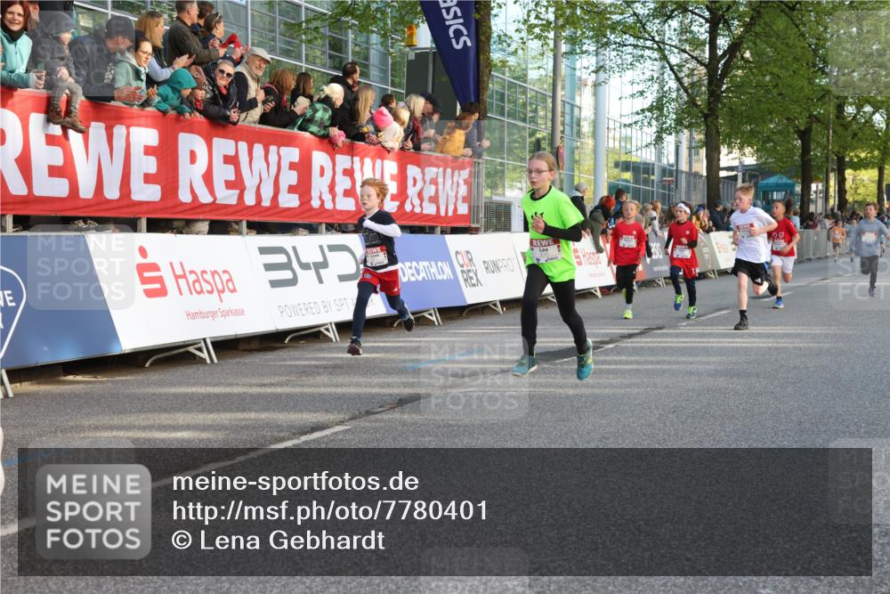 25.04.2025 - Das Zehntel Lena Gebhardt http://msf.ph/oto/7780401 26.04.2025 08:51:27 Ziel 1080, 1087, 1177, 1484, 1488, 1546, 1748, 1757, 1781, 1787, 1922, 1943, 2010, 2213, 2309, 2348, 2356, 2392, 2474, 2621, 2667, 2672, 2684, 2709, 2718, 2734, 2778, 2795, 2827, 2832, 2848, 2853, 2907, 2914, 2919, 2960, 3040, 3049, 3097, 3099, 3188, 3231, 3415, 3710, 3808, 3865, 3877 meine-sportfotos.de