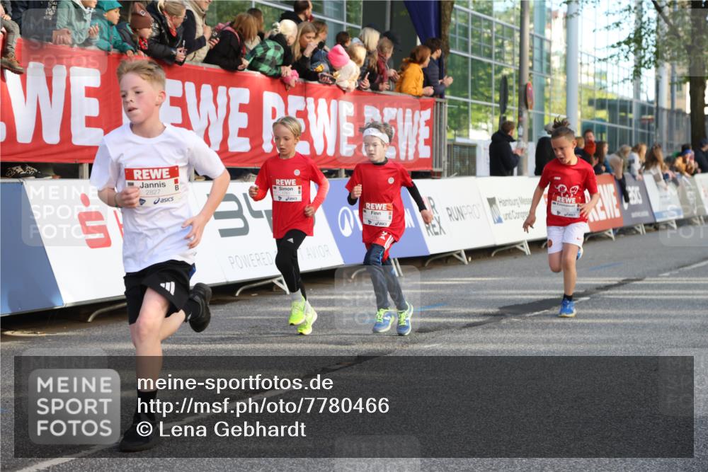 25.04.2025 - Das Zehntel Lena Gebhardt http://msf.ph/oto/7780466 26.04.2025 08:51:29 Ziel 1080, 1087, 1177, 1484, 1488, 1546, 1748, 1757, 1781, 1787, 1922, 1943, 2010, 2213, 2309, 2348, 2356, 2392, 2474, 2505, 2621, 2644, 2667, 2672, 2684, 2700, 2709, 2718, 2778, 2795, 2827, 2832, 2848, 2853, 2907, 2914, 2919, 2960, 3040, 3049, 3066, 3097, 3099, 3188, 3231, 3415, 3710, 3808, 3865, 3877 meine-sportfotos.de