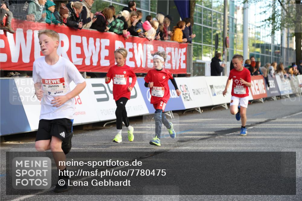 25.04.2025 - Das Zehntel Lena Gebhardt http://msf.ph/oto/7780475 26.04.2025 08:51:29 Ziel 1080, 1087, 1177, 1484, 1488, 1546, 1748, 1757, 1781, 1787, 1922, 1943, 2010, 2213, 2309, 2348, 2356, 2392, 2474, 2505, 2621, 2644, 2667, 2672, 2684, 2700, 2709, 2718, 2778, 2795, 2827, 2832, 2848, 2853, 2907, 2914, 2919, 2960, 3040, 3049, 3066, 3097, 3099, 3188, 3231, 3415, 3710, 3808, 3865, 3877 meine-sportfotos.de