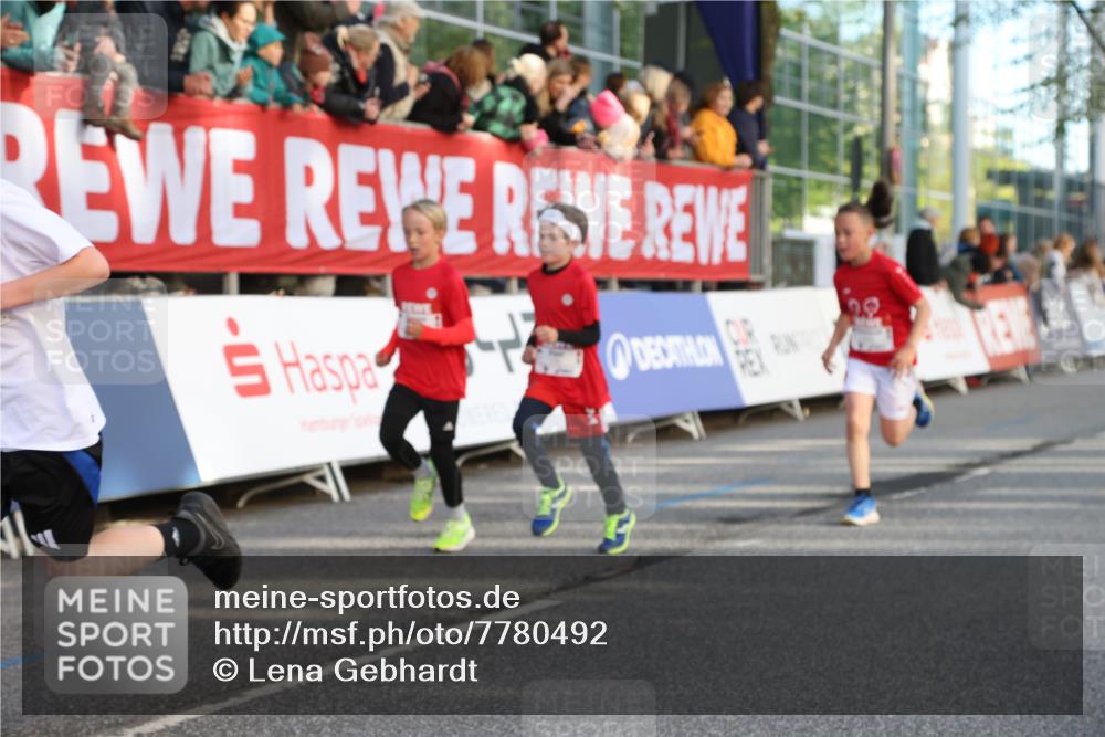 25.04.2025 - Das Zehntel Lena Gebhardt http://msf.ph/oto/7780492 26.04.2025 08:51:29 Ziel 1080, 1087, 1177, 1484, 1488, 1546, 1748, 1757, 1781, 1787, 1922, 1943, 2010, 2213, 2309, 2348, 2356, 2392, 2474, 2505, 2621, 2644, 2667, 2672, 2684, 2700, 2709, 2718, 2778, 2795, 2827, 2832, 2848, 2853, 2907, 2914, 2919, 2960, 3040, 3049, 3066, 3097, 3099, 3188, 3231, 3415, 3710, 3808, 3865, 3877 meine-sportfotos.de