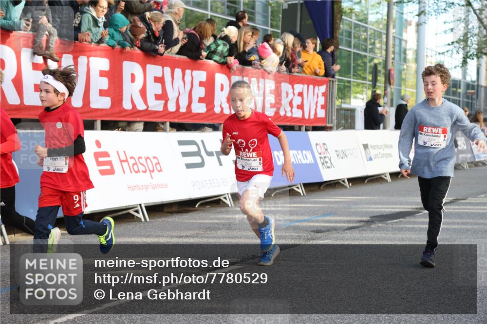 25.04.2025 - Das Zehntel Lena Gebhardt http://msf.ph/oto/7780529 26.04.2025 08:51:30 Ziel 1080, 1087, 1177, 1484, 1488, 1546, 1748, 1757, 1781, 1787, 1922, 1943, 2010, 2213, 2309, 2348, 2356, 2392, 2474, 2505, 2621, 2644, 2667, 2672, 2684, 2700, 2709, 2718, 2778, 2779, 2795, 2827, 2832, 2848, 2853, 2907, 2914, 2919, 2960, 2975, 3040, 3049, 3066, 3097, 3099, 3188, 3231, 3415, 3710, 3808, 3865, 3877 meine-sportfotos.de