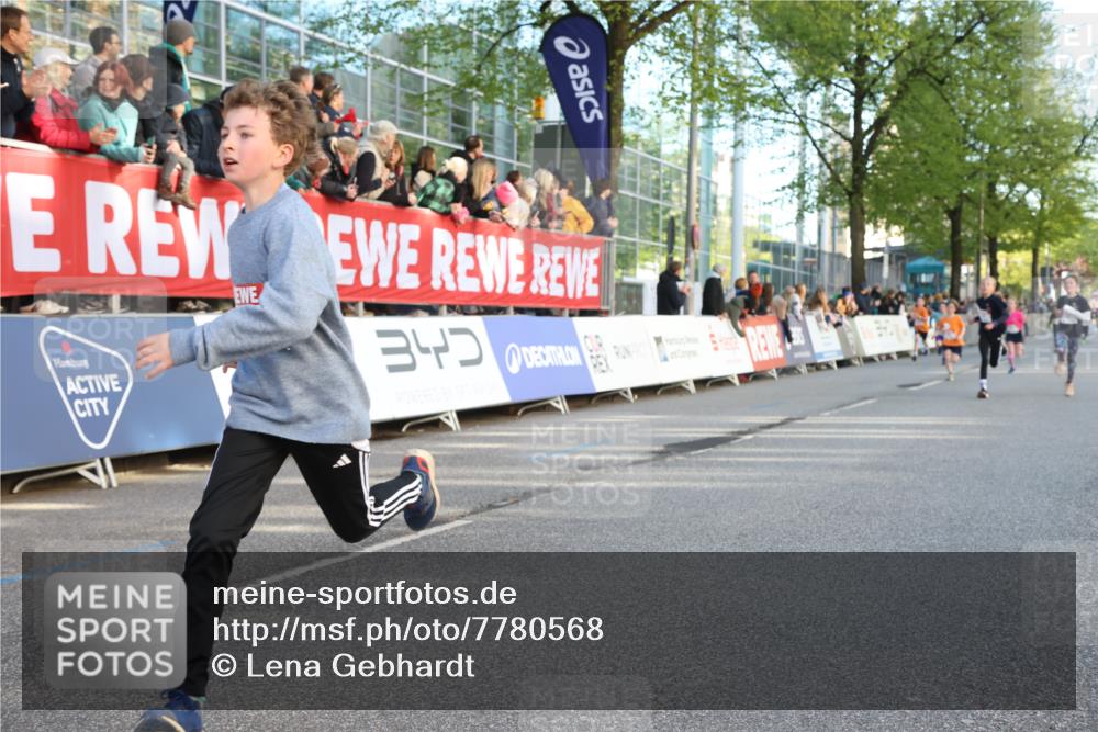 25.04.2025 - Das Zehntel Lena Gebhardt http://msf.ph/oto/7780568 26.04.2025 08:51:31 Ziel 1080, 1087, 1177, 1484, 1488, 1546, 1748, 1757, 1781, 1787, 1922, 1943, 2010, 2213, 2309, 2348, 2356, 2392, 2474, 2505, 2621, 2644, 2667, 2672, 2684, 2700, 2709, 2718, 2778, 2779, 2795, 2827, 2832, 2848, 2853, 2907, 2914, 2919, 2960, 2975, 3040, 3049, 3066, 3097, 3099, 3188, 3231, 3415, 3538, 3710, 3808, 3865, 3877 meine-sportfotos.de