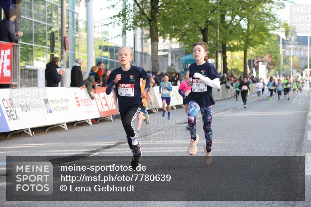 25.04.2025 - Das Zehntel Lena Gebhardt http://msf.ph/oto/7780639 26.04.2025 08:51:33 Ziel 1080, 1087, 1113, 1177, 1488, 1546, 1748, 1757, 1781, 1787, 1922, 1943, 2010, 2213, 2309, 2348, 2356, 2392, 2474, 2505, 2621, 2644, 2667, 2672, 2684, 2700, 2718, 2779, 2795, 2827, 2832, 2848, 2853, 2907, 2914, 2919, 2960, 2975, 3040, 3049, 3066, 3097, 3099, 3188, 3231, 3415, 3486, 3538, 3710, 3808, 3877 meine-sportfotos.de