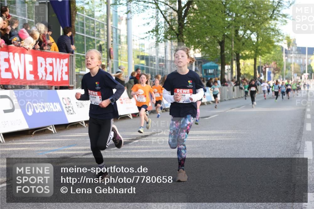25.04.2025 - Das Zehntel Lena Gebhardt http://msf.ph/oto/7780658 26.04.2025 08:51:34 Ziel 1080, 1087, 1113, 1177, 1488, 1546, 1621, 1757, 1781, 1787, 1922, 1943, 2010, 2213, 2309, 2348, 2356, 2505, 2621, 2644, 2667, 2672, 2684, 2700, 2718, 2779, 2795, 2827, 2832, 2848, 2853, 2907, 2914, 2919, 2960, 2975, 3040, 3049, 3066, 3097, 3099, 3188, 3231, 3415, 3486, 3538, 3710, 3808, 3856, 3877 meine-sportfotos.de
