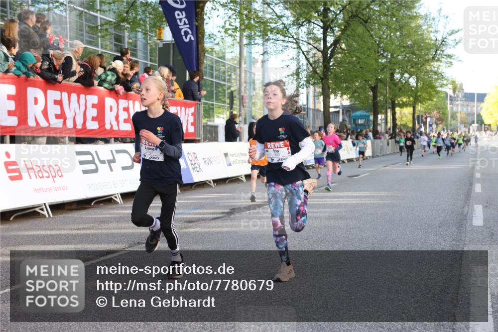 25.04.2025 - Das Zehntel Lena Gebhardt http://msf.ph/oto/7780679 26.04.2025 08:51:34 Ziel 1080, 1087, 1113, 1177, 1488, 1546, 1621, 1757, 1781, 1787, 1922, 1943, 2010, 2213, 2309, 2348, 2356, 2505, 2621, 2644, 2667, 2672, 2684, 2700, 2718, 2779, 2795, 2827, 2832, 2848, 2853, 2907, 2914, 2919, 2960, 2975, 3040, 3049, 3066, 3097, 3099, 3188, 3231, 3415, 3486, 3538, 3710, 3808, 3856, 3877 meine-sportfotos.de