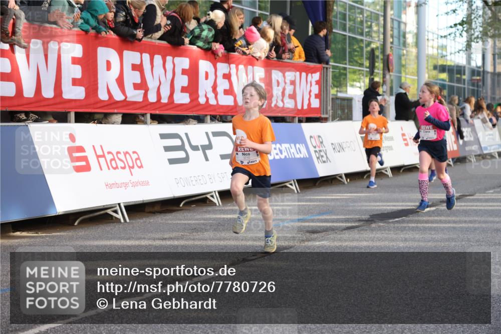 25.04.2025 - Das Zehntel Lena Gebhardt http://msf.ph/oto/7780726 26.04.2025 08:51:35 Ziel 1080, 1087, 1113, 1171, 1177, 1488, 1546, 1621, 1757, 1781, 1787, 1922, 1943, 2010, 2213, 2309, 2348, 2356, 2481, 2505, 2621, 2644, 2667, 2672, 2684, 2700, 2718, 2779, 2795, 2827, 2832, 2848, 2853, 2907, 2914, 2919, 2960, 2975, 3040, 3049, 3066, 3097, 3099, 3188, 3415, 3486, 3538, 3710, 3808, 3856, 3877 meine-sportfotos.de
