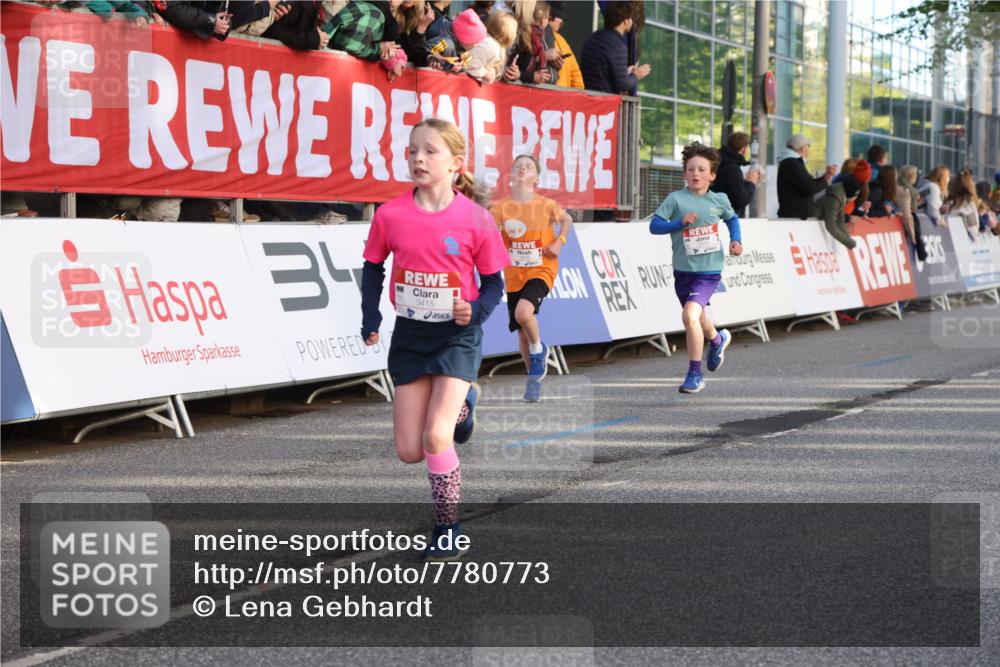 25.04.2025 - Das Zehntel Lena Gebhardt http://msf.ph/oto/7780773 26.04.2025 08:51:36 Ziel 1080, 1113, 1171, 1177, 1488, 1546, 1621, 1757, 1781, 1787, 1922, 1943, 2010, 2213, 2309, 2348, 2356, 2481, 2505, 2621, 2644, 2667, 2672, 2684, 2700, 2779, 2795, 2832, 2848, 2853, 2907, 2914, 2919, 2960, 2975, 3040, 3049, 3066, 3097, 3099, 3188, 3415, 3486, 3538, 3710, 3808, 3856, 3873, 3877 meine-sportfotos.de