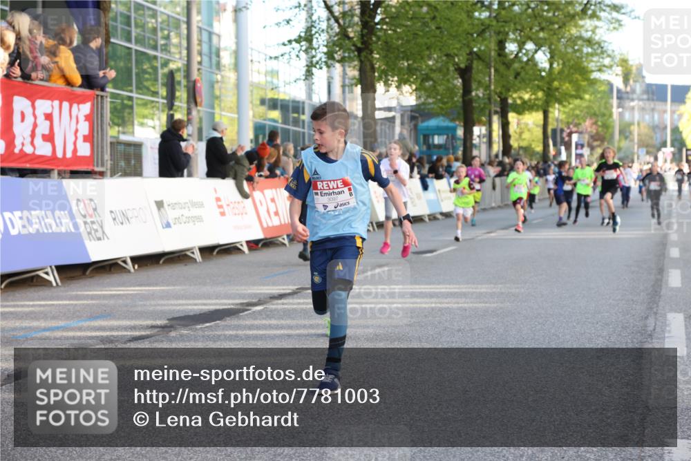 25.04.2025 - Das Zehntel Lena Gebhardt http://msf.ph/oto/7781003 26.04.2025 08:51:41 Ziel 1112, 1113, 1171, 1177, 1488, 1546, 1621, 1757, 1781, 1787, 1922, 1943, 2010, 2213, 2309, 2348, 2481, 2505, 2621, 2644, 2667, 2672, 2684, 2700, 2779, 2848, 2853, 2907, 2914, 2919, 2960, 2975, 3049, 3066, 3097, 3099, 3188, 3415, 3486, 3538, 3710, 3720, 3808, 3856, 3873, 3877 meine-sportfotos.de