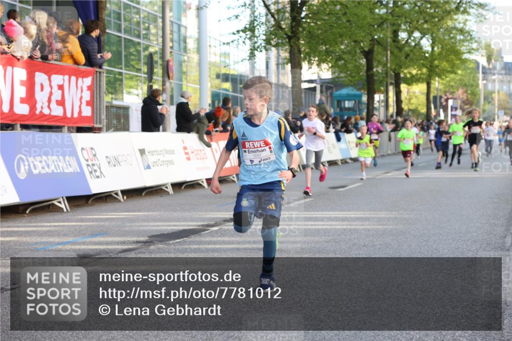 25.04.2025 - Das Zehntel Lena Gebhardt http://msf.ph/oto/7781012 26.04.2025 08:51:41 Ziel 1112, 1113, 1171, 1177, 1488, 1546, 1621, 1757, 1781, 1787, 1922, 1943, 2010, 2213, 2309, 2348, 2481, 2505, 2621, 2644, 2667, 2672, 2684, 2700, 2779, 2848, 2853, 2907, 2914, 2919, 2960, 2975, 3049, 3066, 3097, 3099, 3188, 3415, 3486, 3538, 3710, 3720, 3808, 3856, 3873, 3877 meine-sportfotos.de