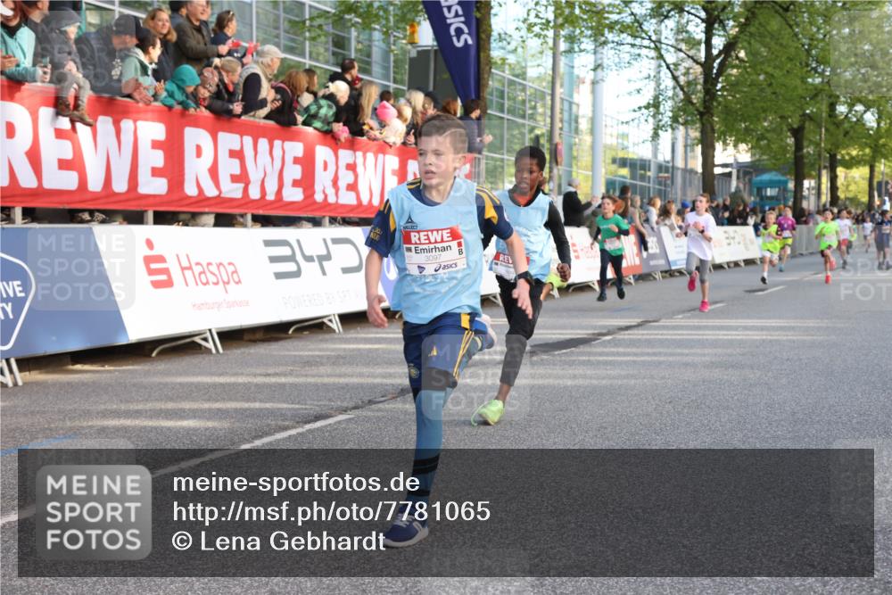 25.04.2025 - Das Zehntel Lena Gebhardt http://msf.ph/oto/7781065 26.04.2025 08:51:42 Ziel 1112, 1113, 1171, 1177, 1488, 1546, 1621, 1757, 1781, 1787, 1922, 1943, 2010, 2213, 2309, 2348, 2481, 2505, 2621, 2644, 2667, 2672, 2684, 2700, 2779, 2848, 2853, 2907, 2914, 2919, 2960, 2975, 3049, 3066, 3097, 3099, 3188, 3415, 3486, 3538, 3710, 3720, 3808, 3856, 3873, 3877 meine-sportfotos.de