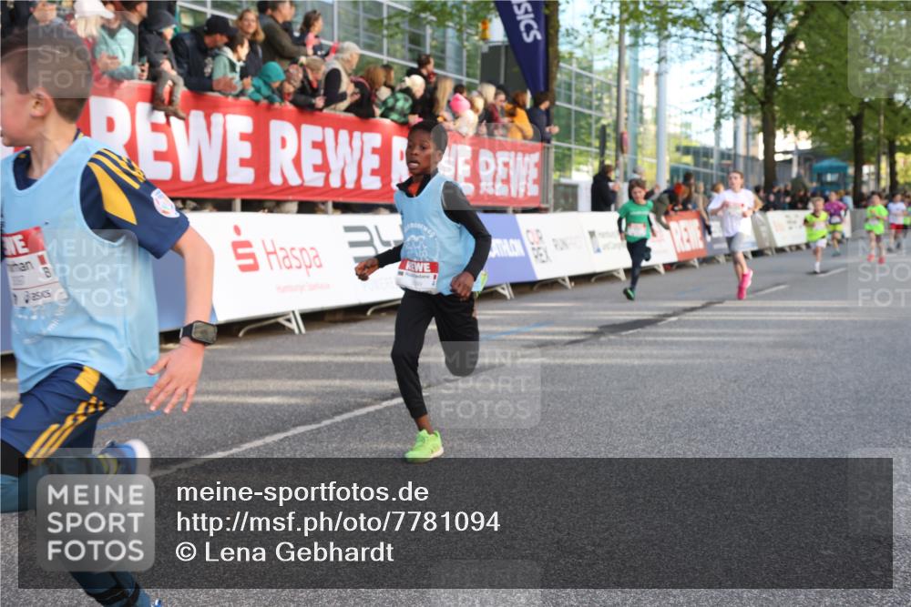 25.04.2025 - Das Zehntel Lena Gebhardt http://msf.ph/oto/7781094 26.04.2025 08:51:42 Ziel 1112, 1113, 1171, 1177, 1488, 1546, 1621, 1757, 1781, 1787, 1922, 1943, 2010, 2213, 2309, 2348, 2481, 2505, 2621, 2644, 2667, 2672, 2684, 2700, 2779, 2848, 2853, 2907, 2914, 2919, 2960, 2975, 3049, 3066, 3097, 3099, 3188, 3415, 3486, 3538, 3710, 3720, 3808, 3856, 3873, 3877 meine-sportfotos.de