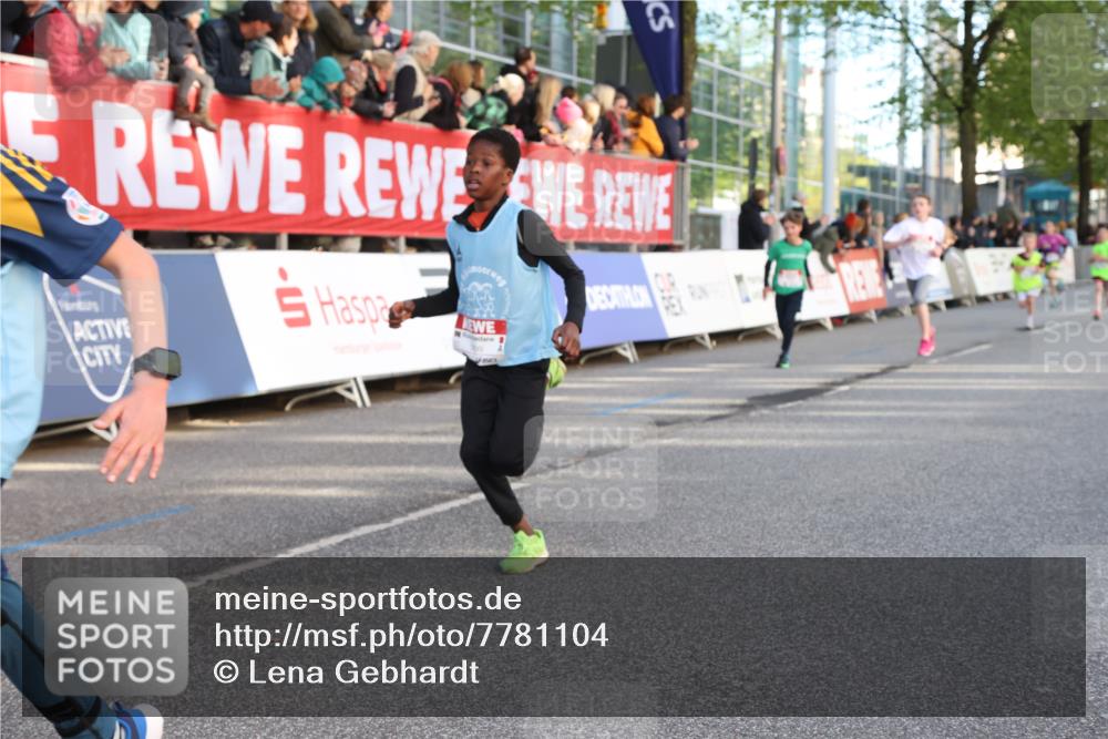 25.04.2025 - Das Zehntel Lena Gebhardt http://msf.ph/oto/7781104 26.04.2025 08:51:42 Ziel 1112, 1113, 1171, 1177, 1488, 1546, 1621, 1757, 1781, 1787, 1922, 1943, 2010, 2213, 2309, 2348, 2481, 2505, 2621, 2644, 2667, 2672, 2684, 2700, 2779, 2848, 2853, 2907, 2914, 2919, 2960, 2975, 3049, 3066, 3097, 3099, 3188, 3415, 3486, 3538, 3710, 3720, 3808, 3856, 3873, 3877 meine-sportfotos.de