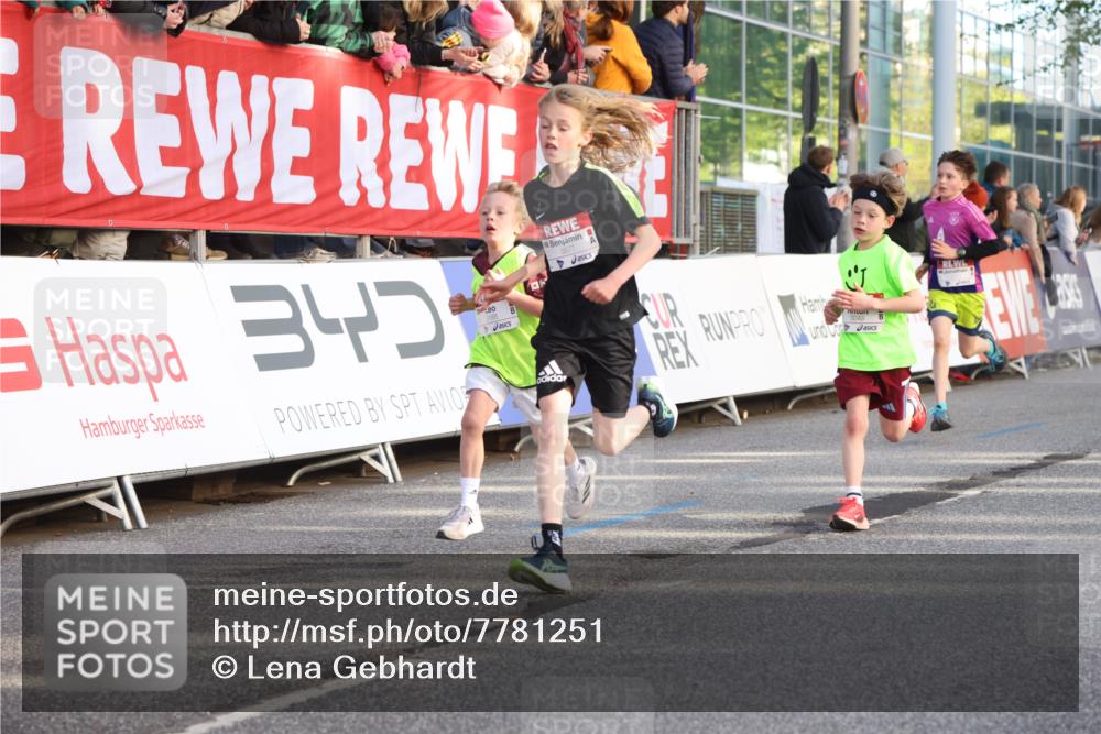 25.04.2025 - Das Zehntel Lena Gebhardt http://msf.ph/oto/7781251 26.04.2025 08:51:45 Ziel 1112, 1113, 1171, 1177, 1488, 1546, 1621, 1757, 1788, 1922, 1943, 2010, 2213, 2309, 2348, 2481, 2505, 2621, 2644, 2684, 2700, 2779, 2848, 2853, 2907, 2914, 2919, 2960, 2975, 3049, 3066, 3097, 3099, 3188, 3415, 3486, 3538, 3720, 3808, 3856, 3873, 3877 meine-sportfotos.de