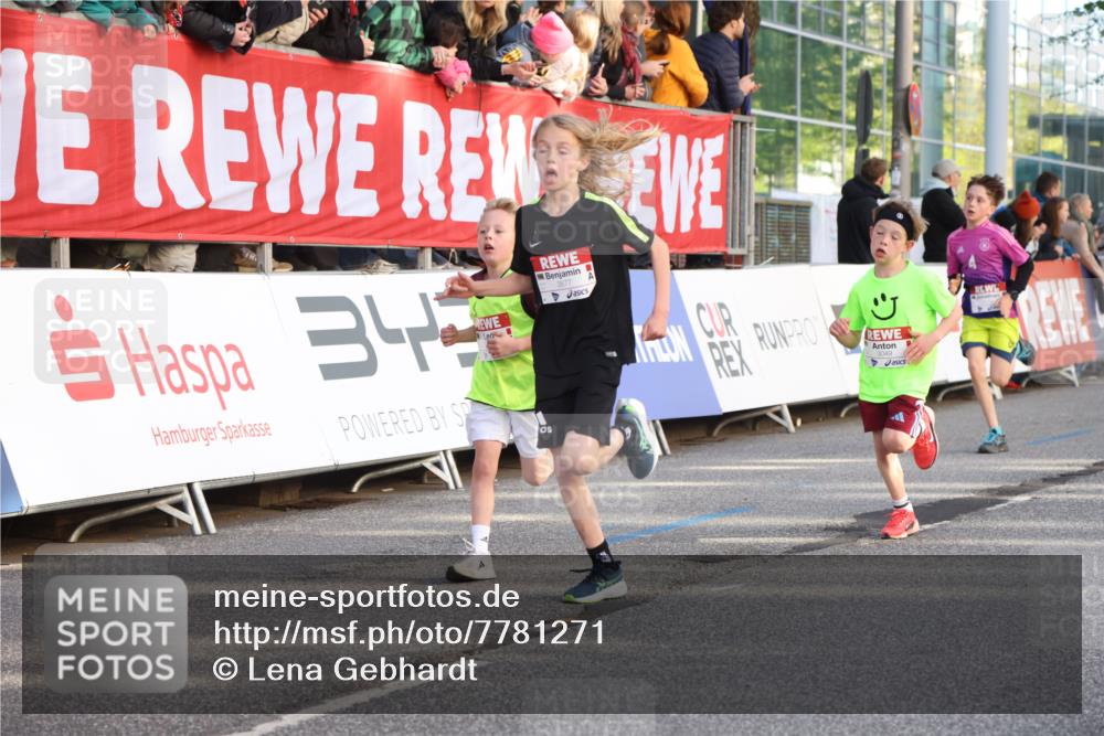25.04.2025 - Das Zehntel Lena Gebhardt http://msf.ph/oto/7781271 26.04.2025 08:51:46 Ziel 1112, 1113, 1171, 1177, 1488, 1546, 1621, 1757, 1788, 1943, 2010, 2213, 2309, 2348, 2481, 2505, 2621, 2644, 2684, 2700, 2779, 2848, 2853, 2907, 2914, 2919, 2960, 2975, 3049, 3066, 3097, 3099, 3188, 3404, 3415, 3486, 3538, 3720, 3808, 3856, 3873, 3877 meine-sportfotos.de