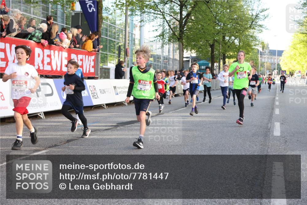 25.04.2025 - Das Zehntel Lena Gebhardt http://msf.ph/oto/7781447 26.04.2025 08:51:49 Ziel 1112, 1113, 1171, 1177, 1232, 1488, 1546, 1621, 1654, 1757, 1788, 1943, 2010, 2213, 2309, 2348, 2481, 2505, 2621, 2644, 2684, 2700, 2779, 2848, 2853, 2907, 2914, 2919, 2960, 2975, 3049, 3066, 3097, 3099, 3188, 3404, 3415, 3450, 3486, 3538, 3720, 3856, 3873, 3877 meine-sportfotos.de