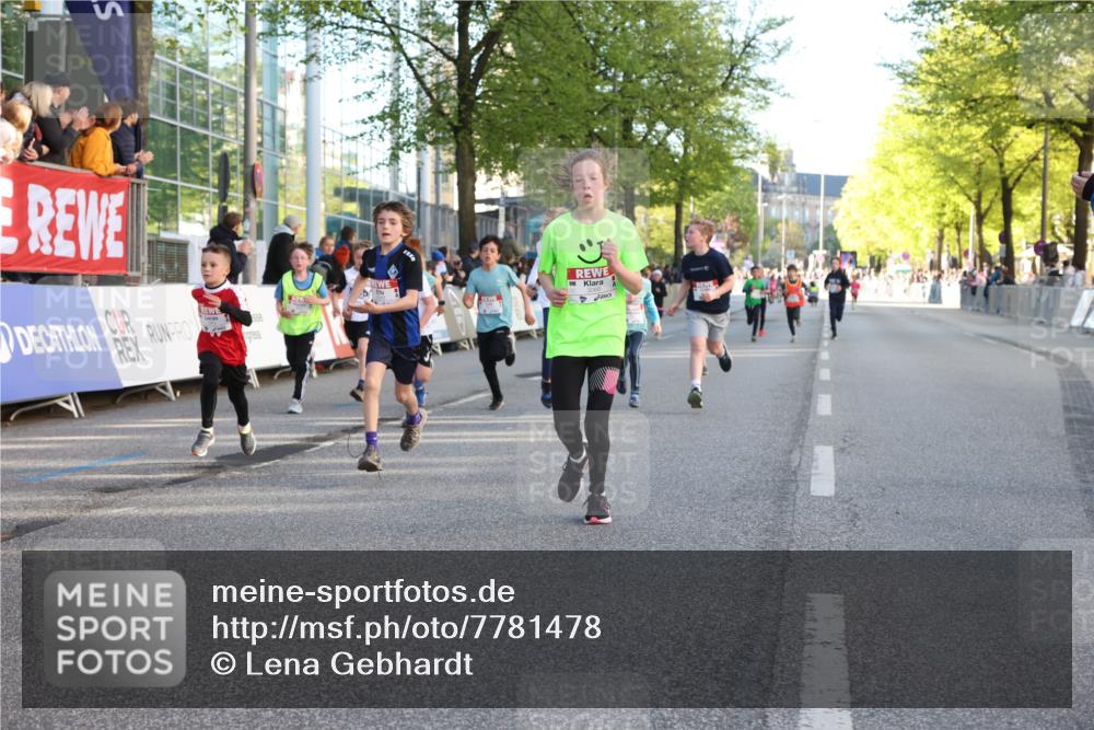 25.04.2025 - Das Zehntel Lena Gebhardt http://msf.ph/oto/7781478 26.04.2025 08:51:50 Ziel 1112, 1113, 1171, 1177, 1208, 1232, 1488, 1546, 1621, 1654, 1757, 1788, 1939, 1943, 2010, 2015, 2213, 2309, 2348, 2481, 2505, 2621, 2644, 2684, 2700, 2779, 2848, 2853, 2907, 2914, 2960, 2975, 3049, 3066, 3099, 3188, 3404, 3415, 3450, 3486, 3538, 3595, 3720, 3856, 3873, 3877 meine-sportfotos.de