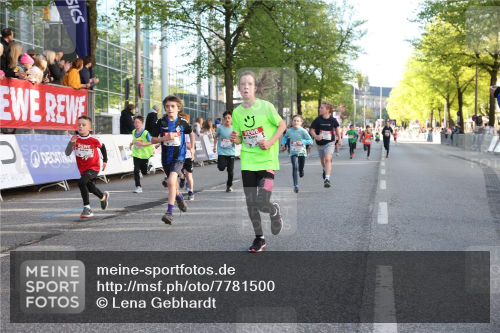 25.04.2025 - Das Zehntel Lena Gebhardt http://msf.ph/oto/7781500 26.04.2025 08:51:51 Ziel 1112, 1113, 1171, 1177, 1208, 1232, 1488, 1546, 1621, 1654, 1757, 1788, 1939, 1943, 2010, 2015, 2213, 2309, 2348, 2481, 2505, 2621, 2644, 2684, 2700, 2779, 2848, 2853, 2907, 2914, 2960, 2975, 3049, 3060, 3066, 3099, 3188, 3404, 3450, 3486, 3516, 3530, 3538, 3595, 3720, 3856, 3873, 3877 meine-sportfotos.de