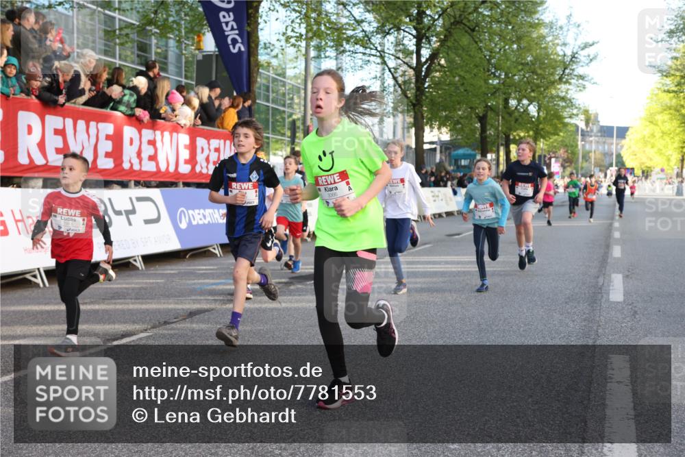 25.04.2025 - Das Zehntel Lena Gebhardt http://msf.ph/oto/7781553 26.04.2025 08:51:51 Ziel 1112, 1113, 1171, 1177, 1208, 1232, 1488, 1546, 1621, 1654, 1757, 1788, 1939, 1943, 2010, 2015, 2213, 2309, 2348, 2481, 2505, 2621, 2644, 2684, 2700, 2779, 2848, 2853, 2907, 2914, 2960, 2975, 3049, 3060, 3066, 3099, 3188, 3404, 3450, 3486, 3516, 3530, 3538, 3595, 3720, 3856, 3873, 3877 meine-sportfotos.de