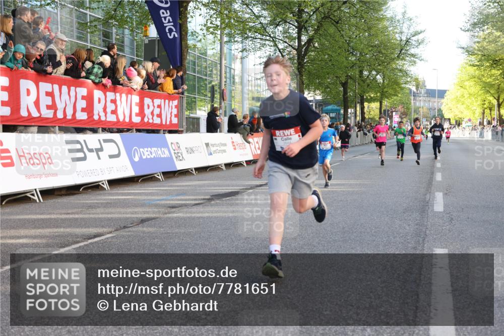 25.04.2025 - Das Zehntel Lena Gebhardt http://msf.ph/oto/7781651 26.04.2025 08:51:53 Ziel 1112, 1113, 1171, 1177, 1208, 1232, 1488, 1546, 1621, 1654, 1757, 1788, 1939, 1943, 2010, 2015, 2149, 2213, 2309, 2348, 2481, 2505, 2621, 2644, 2684, 2700, 2779, 2848, 2853, 2907, 2960, 2975, 3049, 3060, 3066, 3099, 3188, 3404, 3450, 3486, 3516, 3530, 3538, 3595, 3720, 3856, 3873, 3877 meine-sportfotos.de