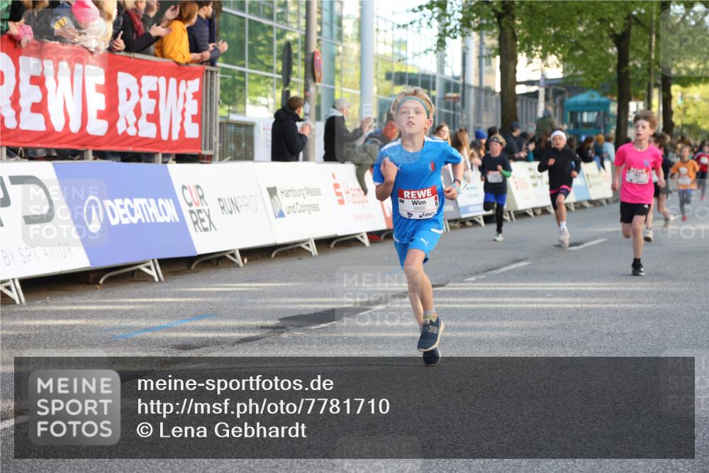 25.04.2025 - Das Zehntel Lena Gebhardt http://msf.ph/oto/7781710 26.04.2025 08:51:54 Ziel 1112, 1113, 1171, 1177, 1207, 1208, 1232, 1546, 1621, 1654, 1757, 1788, 1939, 1943, 2010, 2015, 2149, 2161, 2213, 2309, 2348, 2481, 2505, 2621, 2644, 2684, 2700, 2779, 2848, 2853, 2907, 2960, 2975, 3049, 3060, 3066, 3188, 3404, 3450, 3486, 3516, 3530, 3538, 3595, 3720, 3856, 3873, 3877 meine-sportfotos.de