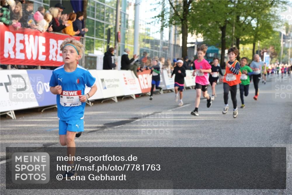 25.04.2025 - Das Zehntel Lena Gebhardt http://msf.ph/oto/7781763 26.04.2025 08:51:55 Ziel 1112, 1113, 1171, 1177, 1207, 1208, 1232, 1245, 1546, 1621, 1654, 1757, 1788, 1939, 1943, 2010, 2015, 2149, 2161, 2213, 2348, 2481, 2505, 2621, 2644, 2684, 2700, 2779, 2848, 2853, 2907, 2960, 2975, 3049, 3060, 3066, 3188, 3404, 3450, 3486, 3516, 3530, 3538, 3595, 3720, 3856, 3873, 3877 meine-sportfotos.de