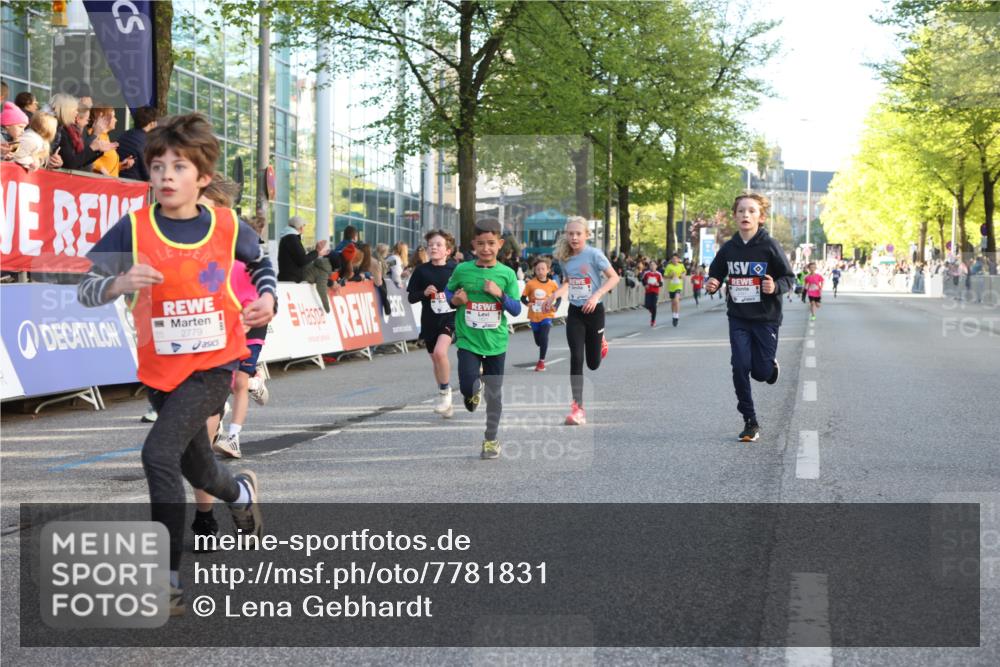 25.04.2025 - Das Zehntel Lena Gebhardt http://msf.ph/oto/7781831 26.04.2025 08:51:57 Ziel 1112, 1113, 1171, 1177, 1207, 1208, 1232, 1245, 1546, 1621, 1654, 1788, 1939, 1943, 2010, 2015, 2149, 2161, 2213, 2348, 2355, 2481, 2505, 2621, 2644, 2684, 2700, 2779, 2853, 2907, 2960, 2975, 3049, 3060, 3066, 3160, 3212, 3404, 3450, 3486, 3516, 3530, 3538, 3595, 3720, 3856, 3873 meine-sportfotos.de