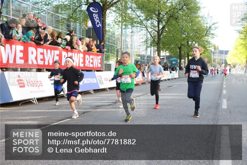 25.04.2025 - Das Zehntel Lena Gebhardt http://msf.ph/oto/7781882 26.04.2025 08:51:58 Ziel 1112, 1113, 1171, 1177, 1207, 1208, 1232, 1245, 1621, 1654, 1788, 1939, 2010, 2015, 2149, 2161, 2213, 2348, 2355, 2481, 2505, 2644, 2684, 2700, 2779, 2853, 2907, 2960, 2975, 3049, 3060, 3066, 3160, 3212, 3404, 3450, 3486, 3516, 3530, 3538, 3595, 3720, 3856, 3873 meine-sportfotos.de
