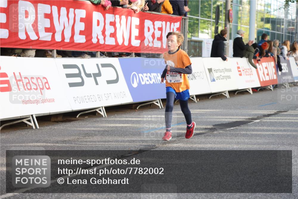 25.04.2025 - Das Zehntel Lena Gebhardt http://msf.ph/oto/7782002 26.04.2025 08:52:00 Ziel 1112, 1113, 1166, 1171, 1176, 1177, 1207, 1208, 1232, 1245, 1621, 1654, 1788, 1939, 2015, 2149, 2161, 2213, 2216, 2348, 2355, 2481, 2505, 2644, 2684, 2700, 2779, 2886, 2907, 2960, 2975, 3060, 3066, 3160, 3161, 3212, 3404, 3407, 3450, 3486, 3496, 3516, 3530, 3538, 3595, 3720, 3856, 3873 meine-sportfotos.de