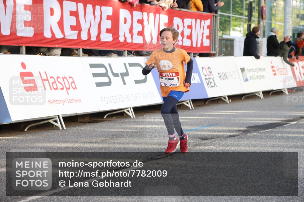 25.04.2025 - Das Zehntel Lena Gebhardt http://msf.ph/oto/7782009 26.04.2025 08:52:01 Ziel 1112, 1113, 1166, 1171, 1176, 1177, 1188, 1207, 1208, 1232, 1245, 1621, 1654, 1788, 1939, 2015, 2023, 2149, 2161, 2213, 2216, 2348, 2355, 2481, 2505, 2644, 2684, 2700, 2779, 2886, 2907, 2975, 3060, 3066, 3160, 3161, 3212, 3404, 3407, 3450, 3486, 3496, 3516, 3530, 3538, 3595, 3720, 3856, 3873 meine-sportfotos.de