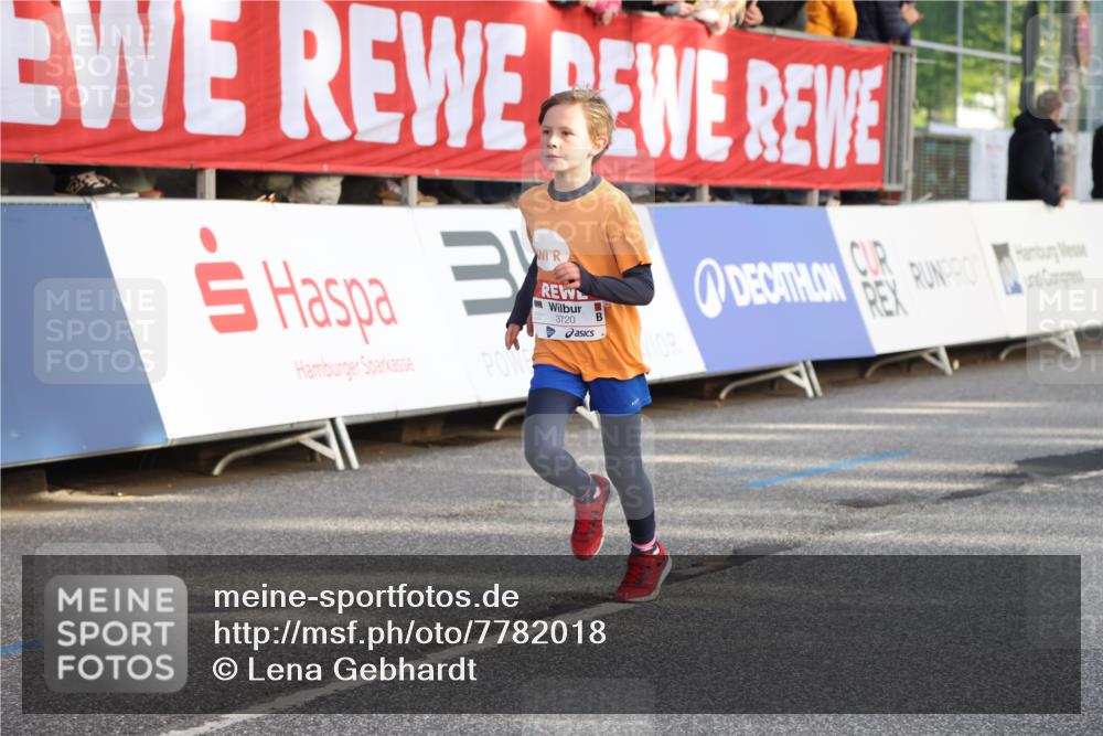 25.04.2025 - Das Zehntel Lena Gebhardt http://msf.ph/oto/7782018 26.04.2025 08:52:01 Ziel 1112, 1113, 1166, 1171, 1176, 1177, 1188, 1207, 1208, 1232, 1245, 1621, 1654, 1788, 1939, 2015, 2023, 2149, 2161, 2213, 2216, 2348, 2355, 2481, 2505, 2644, 2684, 2700, 2779, 2886, 2907, 2975, 3060, 3066, 3160, 3161, 3212, 3404, 3407, 3450, 3486, 3496, 3516, 3530, 3538, 3595, 3720, 3856, 3873 meine-sportfotos.de