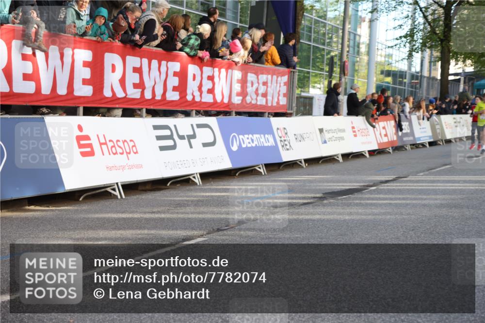 25.04.2025 - Das Zehntel Lena Gebhardt http://msf.ph/oto/7782074 26.04.2025 08:52:02 Ziel 1112, 1113, 1166, 1171, 1176, 1188, 1207, 1208, 1232, 1245, 1621, 1654, 1788, 1939, 2015, 2023, 2149, 2161, 2216, 2348, 2355, 2481, 2505, 2644, 2700, 2779, 2886, 2975, 3060, 3066, 3160, 3161, 3212, 3404, 3407, 3450, 3486, 3496, 3516, 3530, 3538, 3595, 3720, 3856, 3873 meine-sportfotos.de