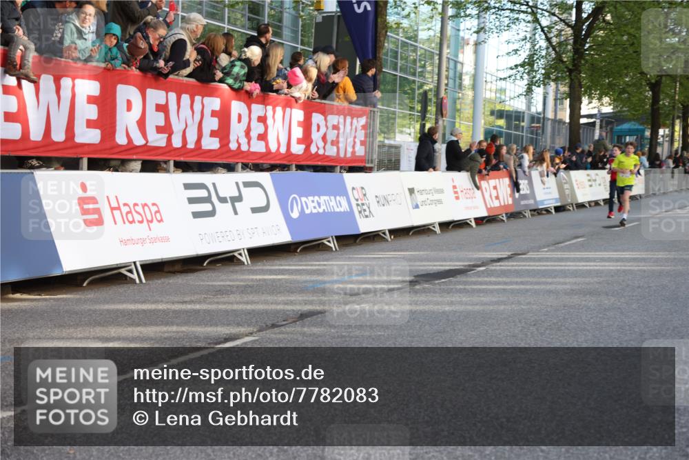 25.04.2025 - Das Zehntel Lena Gebhardt http://msf.ph/oto/7782083 26.04.2025 08:52:02 Ziel 1112, 1113, 1166, 1171, 1176, 1188, 1207, 1208, 1232, 1245, 1621, 1654, 1788, 1939, 2015, 2023, 2149, 2161, 2216, 2348, 2355, 2481, 2505, 2644, 2700, 2779, 2886, 2975, 3060, 3066, 3160, 3161, 3212, 3404, 3407, 3450, 3486, 3496, 3516, 3530, 3538, 3595, 3720, 3856, 3873 meine-sportfotos.de