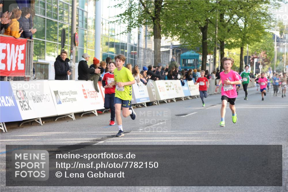 25.04.2025 - Das Zehntel Lena Gebhardt http://msf.ph/oto/7782150 26.04.2025 08:52:04 Ziel 1112, 1113, 1166, 1171, 1176, 1188, 1207, 1208, 1232, 1245, 1621, 1654, 1788, 1939, 2015, 2023, 2149, 2161, 2216, 2355, 2481, 2505, 2779, 2886, 2975, 3060, 3066, 3160, 3161, 3212, 3404, 3407, 3450, 3486, 3496, 3516, 3530, 3538, 3595, 3720, 3856, 3873 meine-sportfotos.de