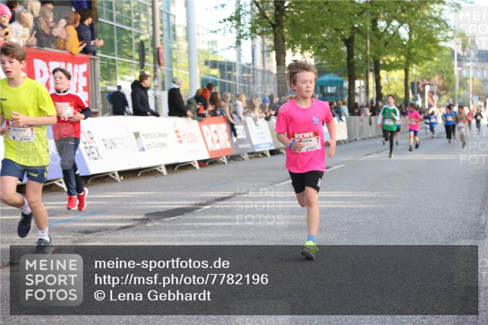 25.04.2025 - Das Zehntel Lena Gebhardt http://msf.ph/oto/7782196 26.04.2025 08:52:06 Ziel 1112, 1113, 1166, 1171, 1176, 1188, 1207, 1208, 1232, 1245, 1621, 1654, 1788, 1939, 2015, 2023, 2149, 2161, 2216, 2355, 2364, 2481, 2859, 2886, 3060, 3160, 3161, 3212, 3404, 3407, 3450, 3486, 3496, 3516, 3530, 3538, 3595, 3720, 3822, 3856, 3873 meine-sportfotos.de