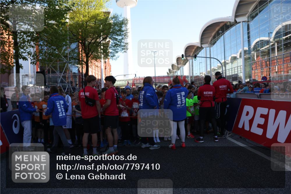 25.04.2025 - Das Zehntel Lena Gebhardt http://msf.ph/oto/7797410 26.04.2025 07:23:13 Allgemein zum Event 2035 meine-sportfotos.de