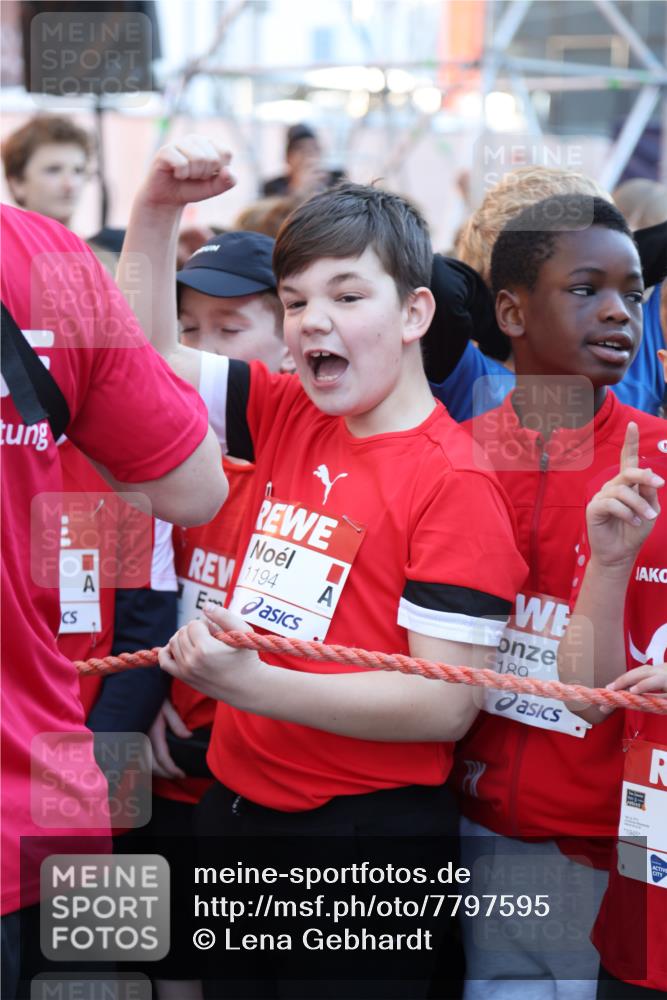25.04.2025 - Das Zehntel Lena Gebhardt http://msf.ph/oto/7797595 26.04.2025 07:24:25 Allgemein zum Event 1194, 189, 1945 meine-sportfotos.de