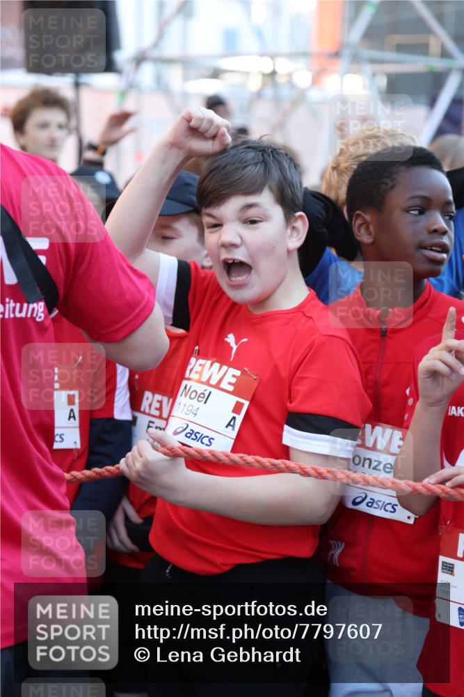 25.04.2025 - Das Zehntel Lena Gebhardt http://msf.ph/oto/7797607 26.04.2025 07:24:25 Allgemein zum Event 194, 1945 meine-sportfotos.de