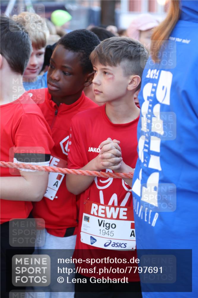 25.04.2025 - Das Zehntel Lena Gebhardt http://msf.ph/oto/7797691 26.04.2025 07:24:28 Allgemein zum Event 2014, 1945, 1945 meine-sportfotos.de