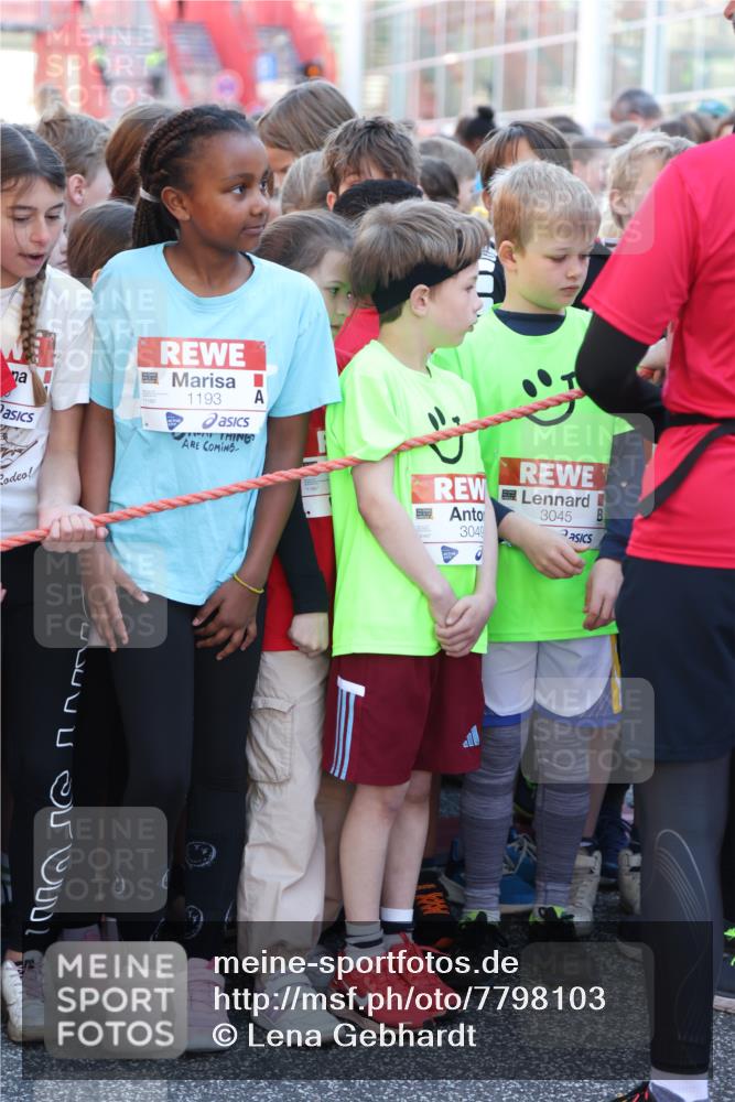 25.04.2025 - Das Zehntel Lena Gebhardt http://msf.ph/oto/7798103 26.04.2025 07:28:15 Allgemein zum Event 1193, 1193, 1196, 3049, 3045 meine-sportfotos.de