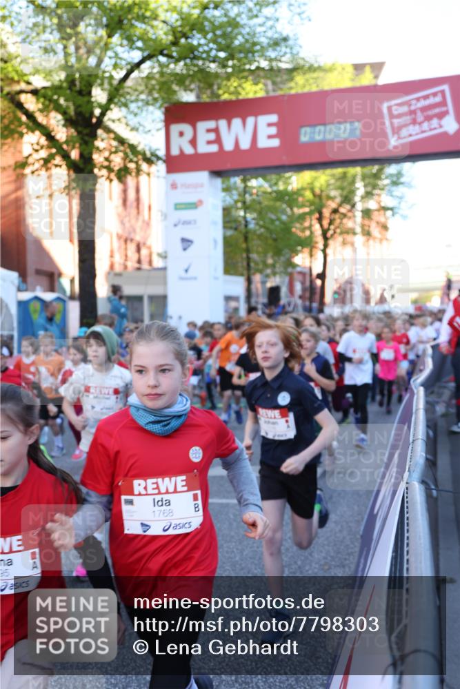 25.04.2025 - Das Zehntel Lena Gebhardt http://msf.ph/oto/7798303 26.04.2025 07:32:01 Allgemein zum Event 0, 00, 07, 95, 1768 meine-sportfotos.de