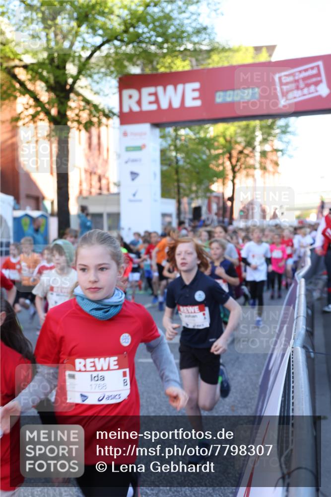 25.04.2025 - Das Zehntel Lena Gebhardt http://msf.ph/oto/7798307 26.04.2025 07:32:01 Allgemein zum Event 0, 00, 07, 1788 meine-sportfotos.de