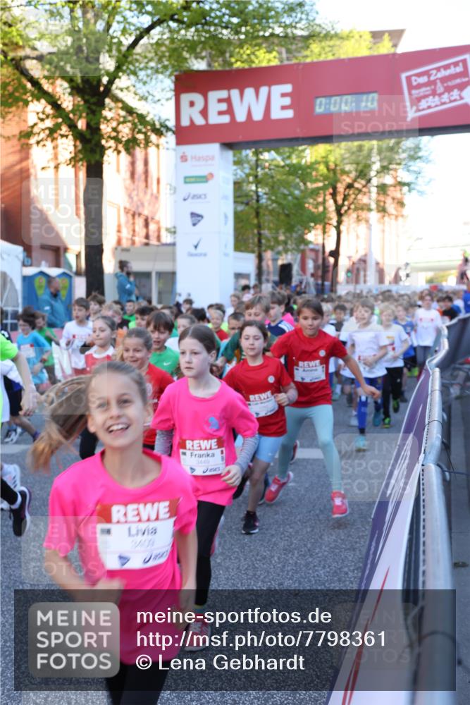 25.04.2025 - Das Zehntel Lena Gebhardt http://msf.ph/oto/7798361 26.04.2025 07:32:04 Allgemein zum Event 0, 00, 10, 3449 meine-sportfotos.de